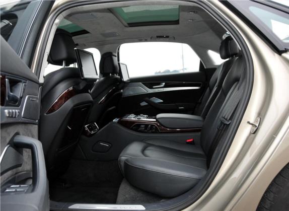 奥迪A8 2012款 A8L 6.3 FSI W12 quattro 车厢座椅   后排空间
