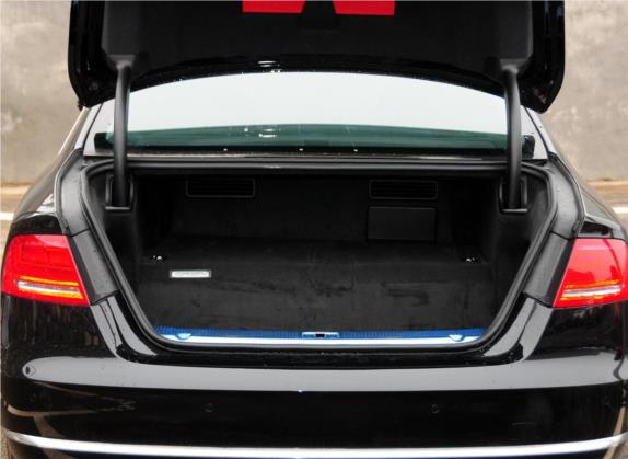奥迪A8 2013款 A8L 40 hybrid 车厢座椅   后备厢