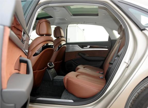 奥迪A8 2013款 A8L 30 FSI 舒适型 车厢座椅   后排空间