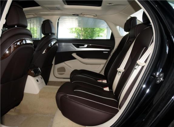 奥迪A8 2013款 A8L 30 FSI 专享型 车厢座椅   后排空间