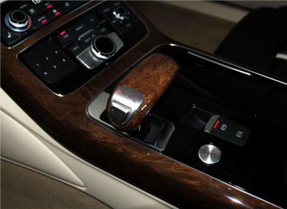 奥迪A8 2013款 A8L 30 FSI 专享型 中控类   挡把