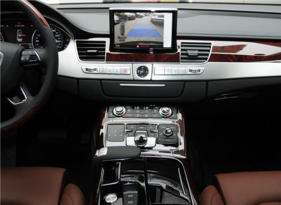 奥迪A8 2013款 A8L 55 TFSI quattro豪华型 中控类   中控台