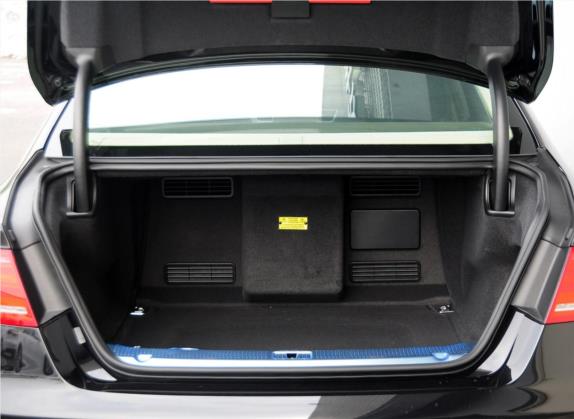 奥迪A8 2013款 A8L 50 TFSI quattro专享型 车厢座椅   后备厢