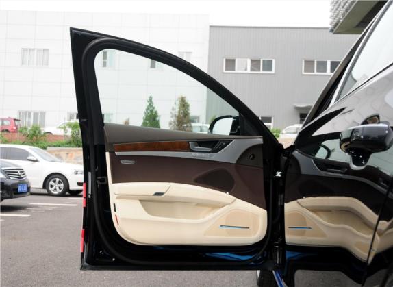 奥迪A8 2013款 A8L 50 TFSI quattro专享型 车厢座椅   前门板