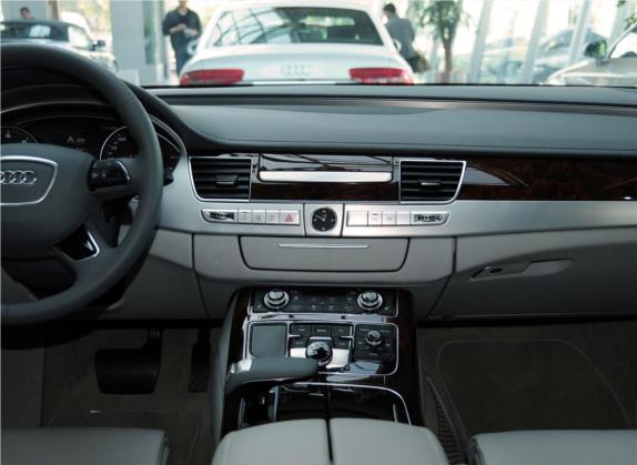 奥迪A8 2013款 A8L 45 TFSI quattro舒适型 中控类   中控台