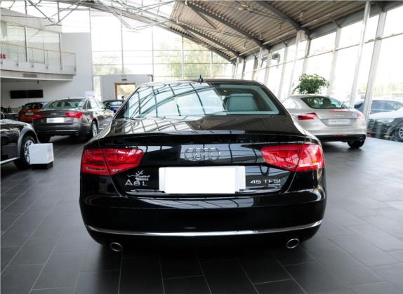 奥迪A8 2013款 A8L 45 TFSI quattro舒适型 外观   正后