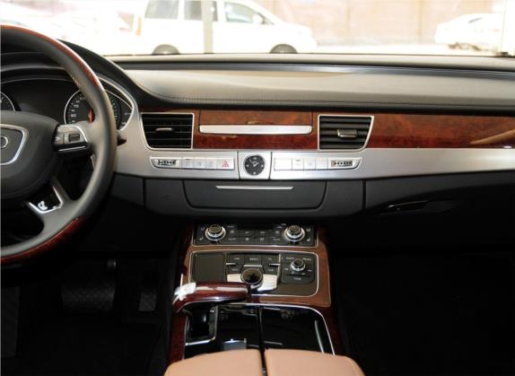 奥迪A8 2013款 A8L 6.3 FSI W12 quattro旗舰型 中控类   中控台