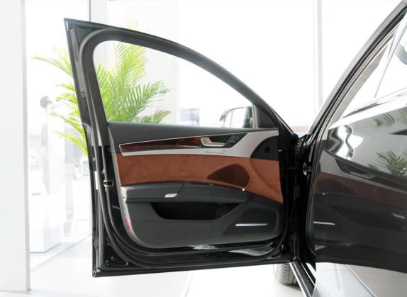 奥迪A8 2013款 A8L 6.3 FSI W12 quattro旗舰型 车厢座椅   前门板