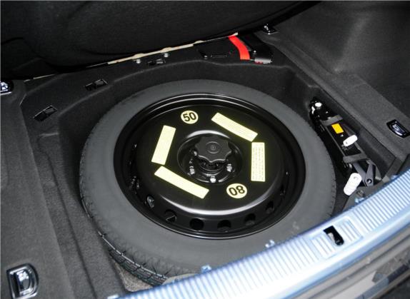 奥迪A8 2014款 A8L 30 FSI 舒适型 其他细节类   备胎