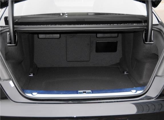 奥迪A8 2014款 A8L 30 FSI 舒适型 车厢座椅   后备厢