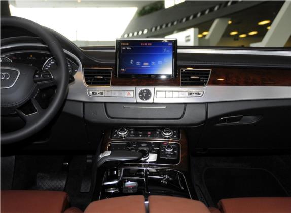 奥迪A8 2014款 A8L 45 TFSI quattro豪华型 中控类   中控台