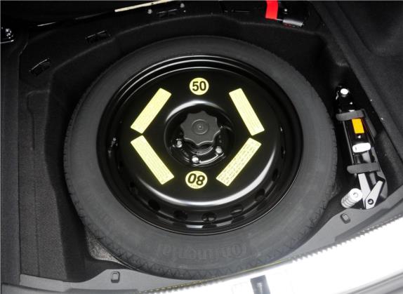 奥迪A8 2014款 A8L 45 TFSI quattro专享型 其他细节类   备胎