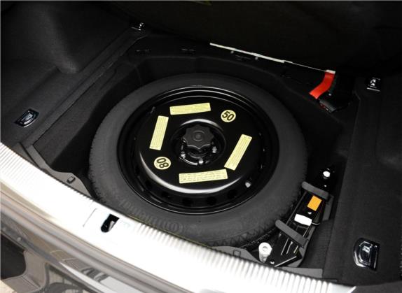 奥迪A8 2014款 A8L 50 TFSI quattro尊贵型 其他细节类   备胎