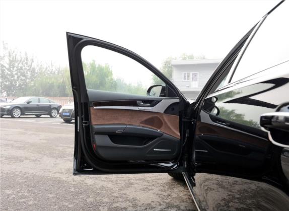 奥迪A8 2014款 A8L 50 TFSI quattro尊贵型 车厢座椅   前门板