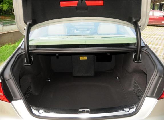 奥迪A8 2014款 A8L 60 TFSI quattro专享型 车厢座椅   后备厢