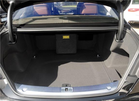 奥迪A8 2014款 A8L 6.3 FSI W12 quattro旗舰型 车厢座椅   后备厢