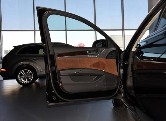 奥迪A8 2016款 A8L 45 TFSI quattro舒适型 车厢座椅   前门板