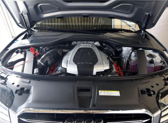 奥迪A8 2016款 A8L 45 TFSI quattro豪华型 其他细节类   发动机舱
