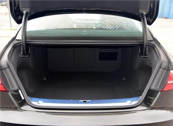 奥迪A8 2016款 A8L 50 TFSI quattro豪华型 车厢座椅   后备厢
