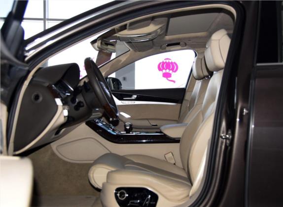 奥迪A8 2016款 A8L 6.3 FSI W12 quattro专享型 车厢座椅   前排空间