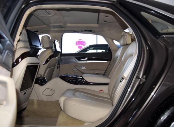 奥迪A8 2016款 A8L 6.3 FSI W12 quattro专享型 车厢座椅   后排空间