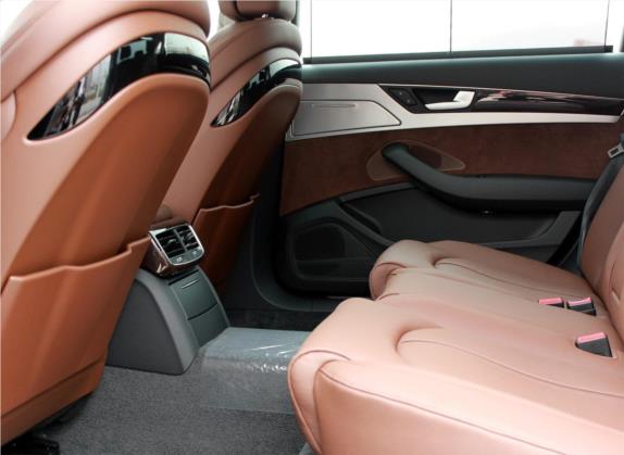 奥迪A8 2017款 A8L 40 TFSI 舒适型 车厢座椅   后排空间
