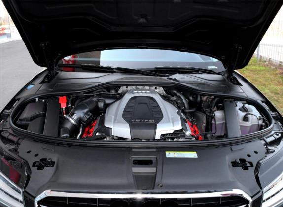 奥迪A8 2017款 A8L 45 TFSI quattro舒适型 其他细节类   发动机舱