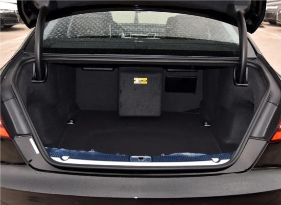 奥迪A8 2017款 A8L 50 TFSI quattro尊贵型 车厢座椅   后备厢