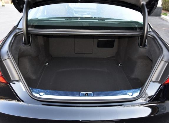 奥迪A8 2017款 A8L 60 TFSI quattro豪华型 车厢座椅   后备厢