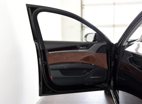奥迪A8 2017款 A8L 6.3 FSI W12 quattro旗舰型 车厢座椅   前门板