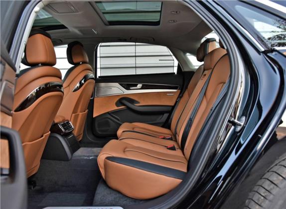 奥迪A8 2017款 A8L 45 TFSI quattro卓越先锋典藏版 车厢座椅   后排空间