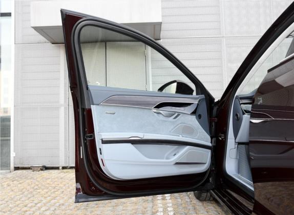 奥迪A8 2018款 A8L 55 TFSI quattro尊贵型 车厢座椅   前门板