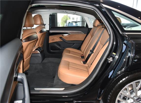 奥迪A8 2018款 A8L 55 TFSI quattro投放版尊享型 车厢座椅   后排空间