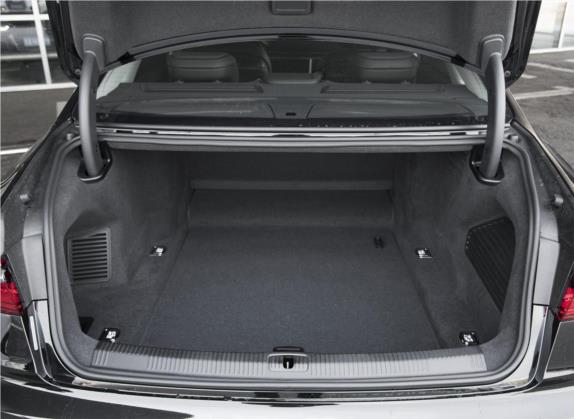 奥迪A8 2019款 A8L 50 TFSI quattro 舒适型 车厢座椅   后备厢