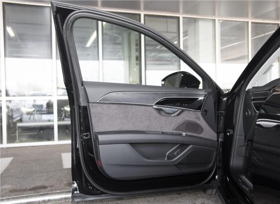 奥迪A8 2019款 A8L 50 TFSI quattro 舒适型 车厢座椅   前门板