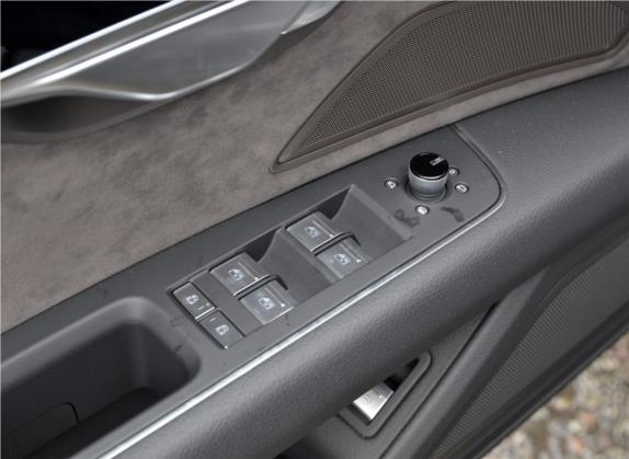 奥迪A8 2019款 Plus A8L 50 TFSI quattro 舒适型 车厢座椅   门窗控制