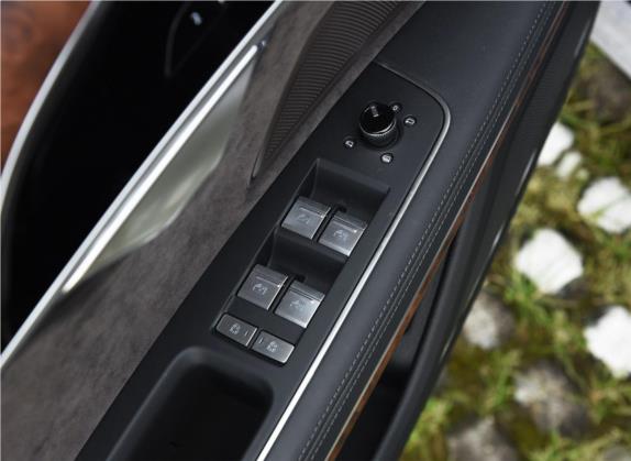 奥迪A8 2019款 Plus A8L 55 TFSI quattro 豪华型 车厢座椅   门窗控制