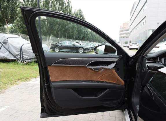 奥迪A8 2019款 改款 Plus A8L 50 TFSI quattro 舒适型 车厢座椅   前门板