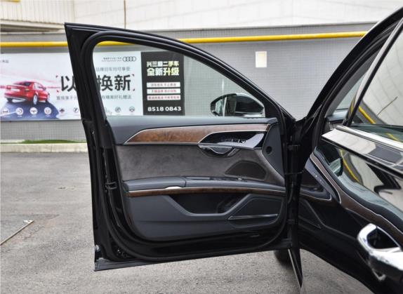 奥迪A8 2019款 改款 Plus A8L 50 TFSI quattro 豪华型 车厢座椅   前门板