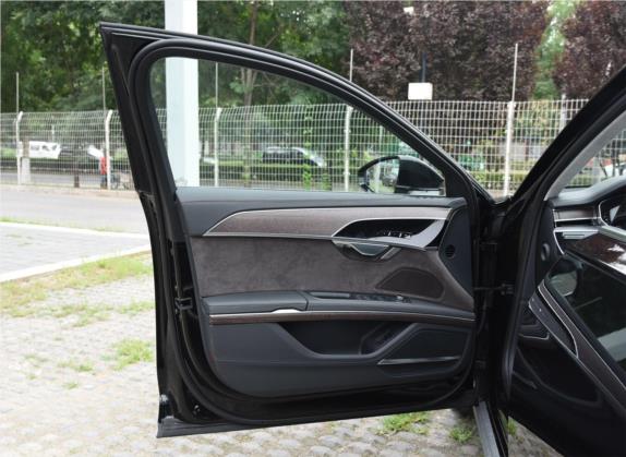 奥迪A8 2019款 改款 Plus A8L 55 TFSI quattro 尊贵型 车厢座椅   前门板