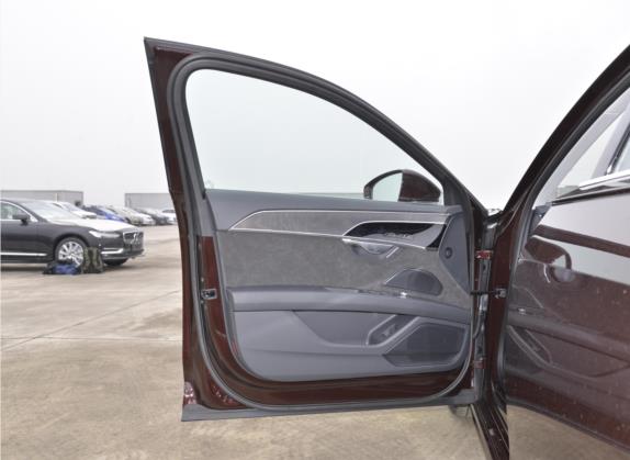 奥迪A8 2021款 A8L 50 TFSI quattro 舒适型 车厢座椅   前门板