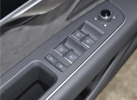 奥迪A8 2021款 A8L 50 TFSI quattro 舒适型 车厢座椅   门窗控制