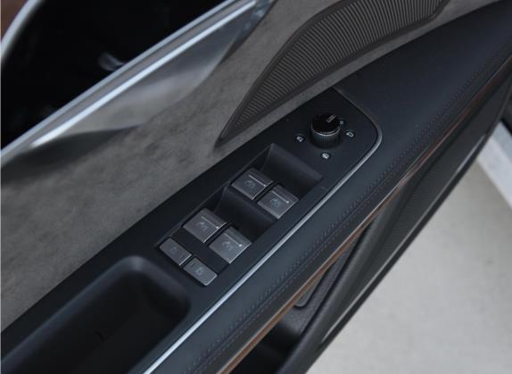 奥迪A8 2021款 A8L 50 TFSI quattro 豪华型 车厢座椅   门窗控制