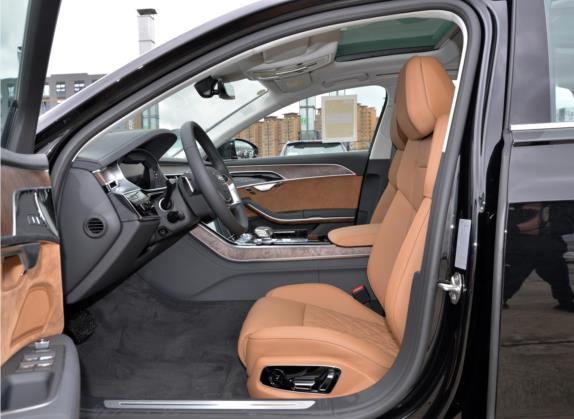 奥迪A8 2021款 A8L 55 TFSI quattro 豪华型 车厢座椅   前排空间