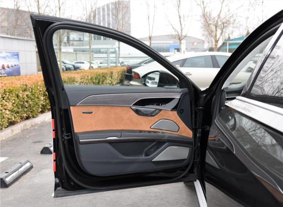 奥迪A8 2021款 A8L 60 TFSI quattro 尊贵型 车厢座椅   前门板