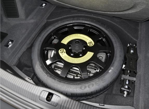 奥迪A8 2022款 A8L 50 TFSI quattro 舒适型典藏版 其他细节类   备胎