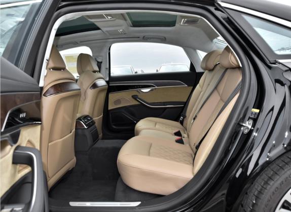 奥迪A8 2022款 A8L 55 TFSI quattro 豪华型典藏版 车厢座椅   后排空间