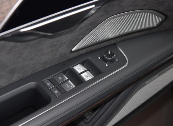 奥迪A8 2022款 A8L 55 TFSI quattro 尊贵型典藏版 车厢座椅   门窗控制