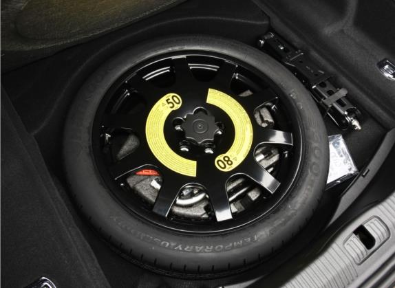 奥迪A8 2022款 改款 A8L 55 TFSI quattro 旗舰型 其他细节类   备胎