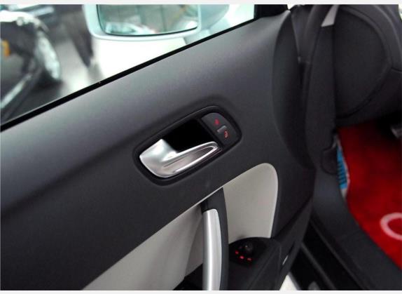 奥迪TT 2008款 TT 3.2 Quattro 车厢座椅   门窗控制
